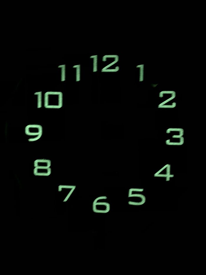 The Clock Hands Don’t Glow